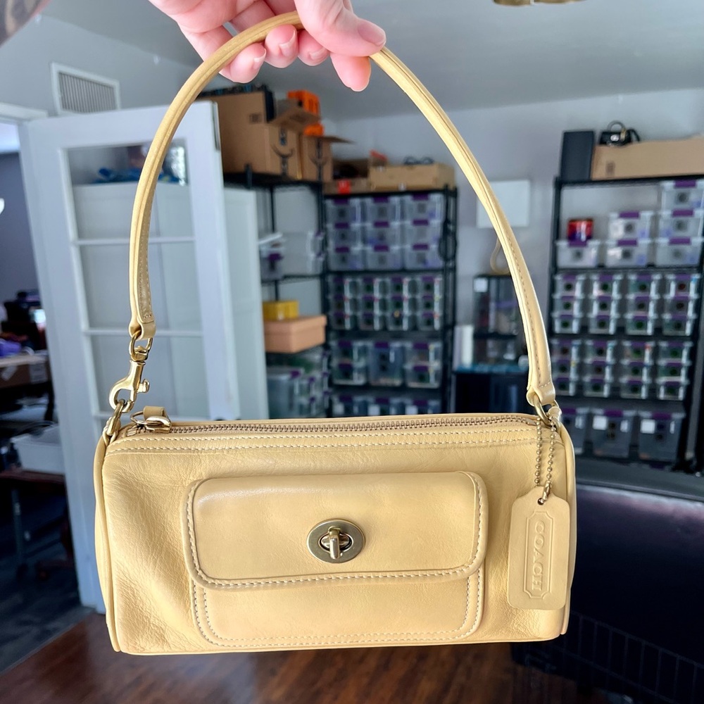 Coach Butter Yellow Leather Model 9712 Shoulder Bag from 2001